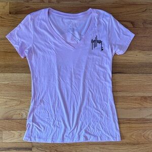 Guy Harvey Light Pink V-Neck Tee Women’s Large Fishing Boating